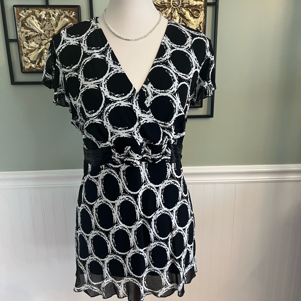dressbarn Black and White Circle-Print V-Neck Blouse